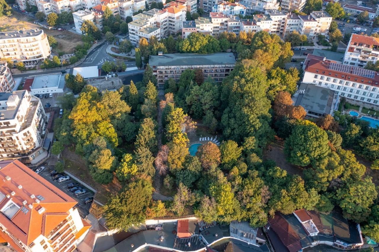 Отель Оазис Парк Хотел Несебър Экстерьер фото